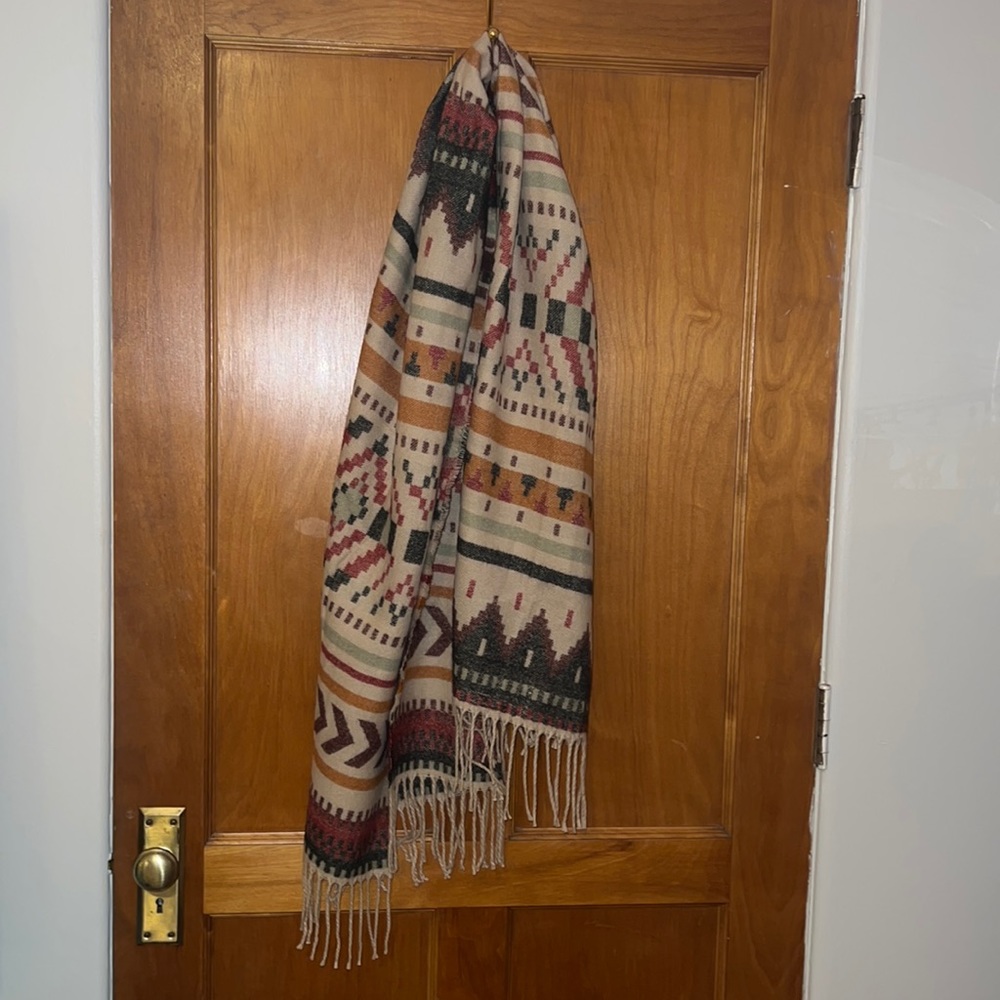 Duluth Trading Co. Blanket Scarf